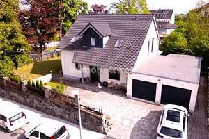 ***Modernes Massivbau-Haus mit Energieeffizienz und hochwertiger Ausstattung*** – Hof – Vorschaubild 1