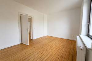 Frisch renovierte 3-Zimmer-Altbauwohnung mit neuer Einbauküche – Nähe Siegfriedplatz – Die vollständige Adresse der Immobilie erhältst du vom Anbieter., 33615 Mitte, Bielefeld – Vorschaubild 5