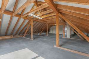 Einfamilienwohnhaus mit ausbaubarem Dachgeschoss und Doppelgarage,  Göppingen  – Die vollständige Adresse der Immobilie erhältst du vom Anbieter., 73035 Göppingen – Vorschaubild 14