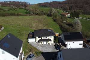 PROVISIONSFREI Wohnen mit Weitblick: Moderne Stadtvilla in unverbaubarer Feldrandlage von Wiesenbach – Die vollständige Adresse der Immobilie erhältst du vom Anbieter., 69257 Wiesenbach – Vorschaubild 3