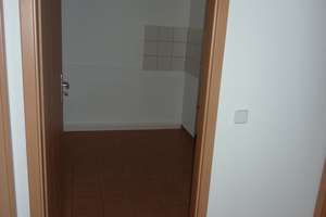 Wie wär´s hiermit?! - Süße 2-Raum mit Laminat in Ebersdorf – Franz-Wiesner-Str. 44, 9131 Ebersdorf, Chemnitz – Vorschaubild 2