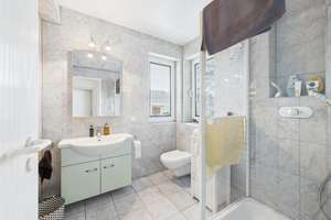 Exklusive Maisonette mit Rheinblick und großzügigen Dachterrassen – Die vollständige Adresse der Immobilie erhältst du vom Anbieter., 55130 Weisenau, Mainz – Vorschaubild 11