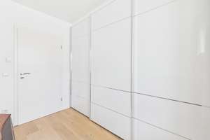 Neuwertige 4-ZKB-Erdgeschoss-Wohnung mit XXL-Terrasse, Einbauküche und Tiefgaragen-Stellplatz! – Die vollständige Adresse der Immobilie erhältst du vom Anbieter., 85053 Südost, Ingolstadt – Vorschaubild 21
