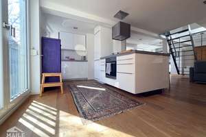 Neuwertige Maisonette-Wohnung mit großer Dachterrasse in unmittelbarer Nähe des Marienplatzes! – Adlerstraße 21, 70199 Heslach, Stuttgart – Vorschaubild 7