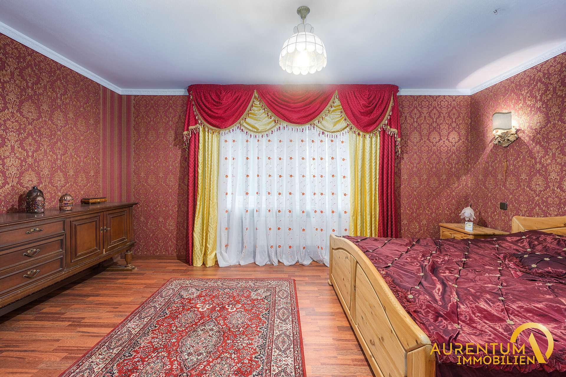 Immobilie in Bruckberg - SOFORT FREI: Großzügiger Bungalow mit Einliegerwohnung, weitläufigem Grundstück und einmaligem Blick - Bild 12