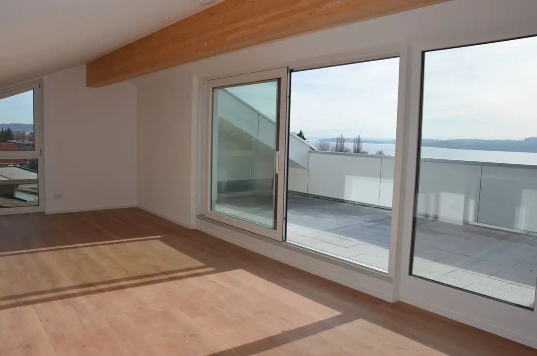 Exklusive, neuwertige Maisonette mit Galerie - Seesicht - See-/Stadtnähe - kleine WE - Überlingen — Foto 2