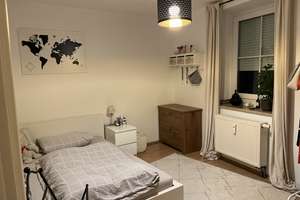 ***Zentrale, kleine 2-Zimmer-Erdgeschosswohng mit Kochnische, Augsburg-Innenstadt***