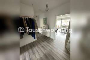 Tauschwohnung: Helle sanierte 2,5 Zimmer Wohnung