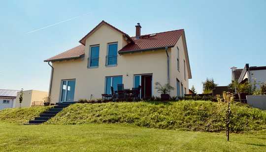 Bild von Exklusives Einfamilienhaus KfW 40 Plus mit traumhaftem Pool in Runkel  (+++ OHNE MAKLER +++)