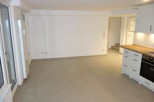 EXKLUSIV IN GRAFENBERG SOUTERRAIN GARTEN-TERRASSENWOHNUNG SEHR RUHIG RENOVIERT MODERNES DUSCHBAD – Hardtstr. 138, 40629 Grafenberg, Düsseldorf – Vorschaubild 3