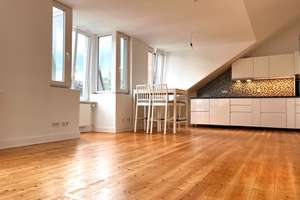 Lichtdurchflutete DG-Wohnung mit Balkon und Weitblick im stilvollen Altbau in Bonn-Poppelsdorf – Die vollständige Adresse der Immobilie erhältst du vom Anbieter., 53115 Poppelsdorf, Bonn – Vorschaubild 5