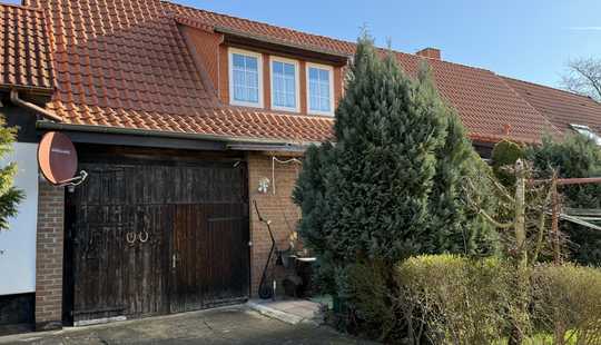Bild von WOHNHAUS mit DOPPELGARAGE + GARTEN