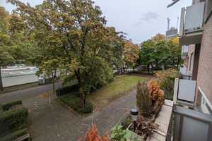 950 € - 72 m² - 3.0 Zi.- 2 Balkon-EBK- 1 TG Parkplatz (erster Einzug nach Renovierung) – Stettiner Straße 71, 40595 Düsseldorf – Vorschaubild 5