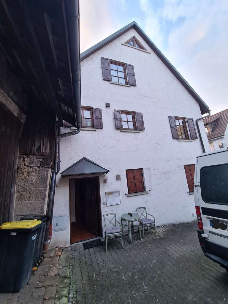 Immobilie in Neckartenzlingen - Immobilie mit Charme – Raum für Ihre Ideen in Neckartenzlingen! - Bild 3