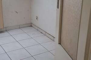 MIETFREI!!! Renovierungsbedürftige 2,5 Dachgeschosswohnung (Mietfreiezeit nach Vereinbarung) – Kettelerstr. 1a, 46117 Osterfeld-West, Oberhausen – Vorschaubild 3