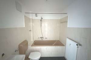 5-Zimmer auf zwei Ebenen - frisch renoviert mit Balkon – 45147 Holsterhausen, Essen – Vorschaubild 24