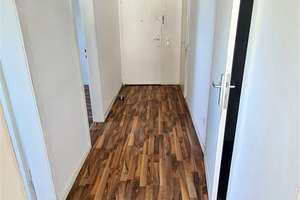 ***Geräumige Dachgeschoss-Wohnung mit 5 Zimmern in gepflegtem Umfeld*** – Elisabethstraße 4-6, 46049 Alstaden-Ost, Oberhausen – Vorschaubild 7
