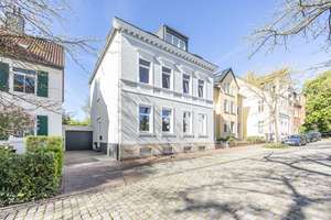 Stilvolles Zuhause mit Einliegerwohnung in Bestlage am Westerberg