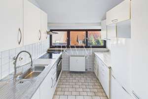Attraktive 2-Zimmer-DG-Wohnung mit Balkon, Wintergarten und PKW-Stellplatz in Zazenhausen – Die vollständige Adresse der Immobilie erhältst du vom Anbieter., 70437 Zazenhausen, Stuttgart – Vorschaubild 4