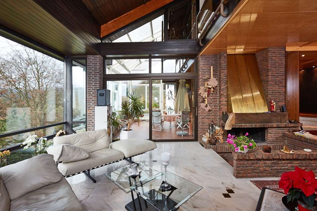 Immobilie in Eppstein - Architektenvilla mit Einliegerwohnung in schöner Hanglage - Bild 1