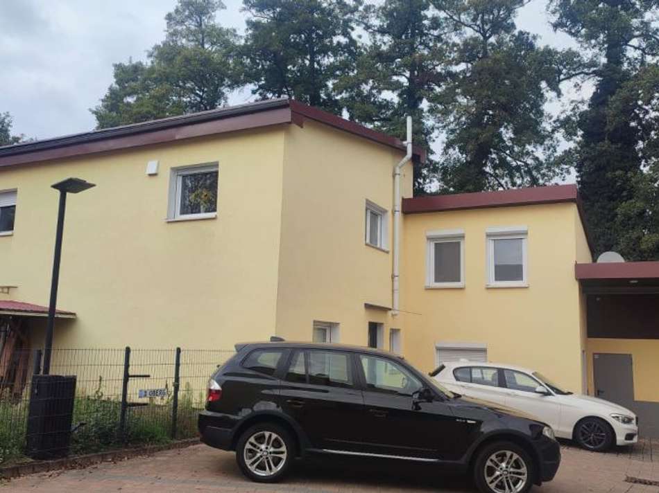 Nebengebäude seitlich