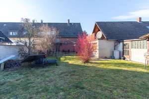 Attraktive Doppelhaushälfte mit vermieteten Einlegerhaus in Misburg-Nord | Garage – Die vollständige Adresse der Immobilie erhältst du vom Anbieter., 30629 Misburg-Nord, Hannover – Vorschaubild 3