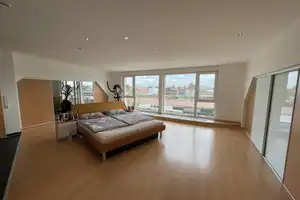Einzigartiges Wohn-Geschäftshaus auf Gewerbegrundstück – Vielseitige Nutzung möglich! – Frankfurt am Main – Vorschaubild 16