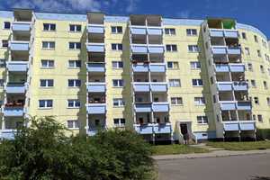 Renovierte 2-Raumwohnung im 3. Obergeschoss – Salvador-Allende-Straße 12, 18147 Rostock – Vorschaubild 1