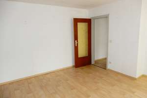 PERFEKT: Kleine 1-Zimmer-Dachgeschosswohnung, inkl. EBK, in ruhigem Vierfamilienhaus! – Dieckerstraße 66, 46047 Schlad, Oberhausen – Vorschaubild 14