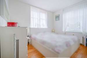 Moderne Wohnung in tadellosem MFH - Lichtdurchflutete 4 Zi-Whg mit Balkon, Stellplatz und Gäste-WC – Die vollständige Adresse der Immobilie erhältst du vom Anbieter., 12355 Rudow, Berlin – Vorschaubild 3