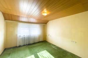 DOPPELHAUSHÄLFTE IN BELIEBTER WOHNLAGE MIT SANIERUNGSBEDARF - ZUM FESTPREIS – Die vollständige Adresse der Immobilie erhältst du vom Anbieter., 64823 Groß-Umstadt – Vorschaubild 9