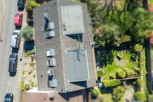 Wersten: sanierungsbedürftiges Zweifamilienhaus mit Terrasse, Garten und Balkon in ruhiger Lage! – Düsseldorf – Vorschaubild 5