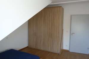 Anzeige pausiert ###Möblierte 3 Zimmer DG-Wohnung / 59m2 in München-Trudering /  Warmmiete 1205 Euro – Sulzer-Belchen-Weg 27a, 81825 Waldtrudering, München – Vorschaubild 9