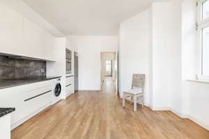 Helmholtzkiez: Lichtdurchfluteter 4-Zimmer Altbau, 4. OG, Lift, große Terrasse & 2 Balkone, 2 Bäder – Schönhauser Allee 52, 10437 Prenzlauer Berg, Berlin – Vorschaubild 13