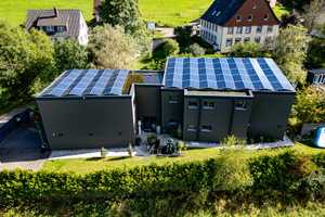 Luxuriös, modern und funktionell - Neuwertiges Effizienzhaus Plus in Unterkirnach bei Villingen – Schwarzwald-Baar-Kreis – Vorschaubild 6