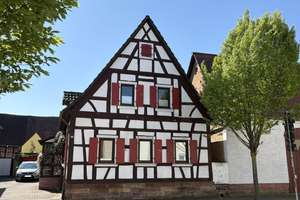 Großzügiges Haus mit Apartment, Scheune & möglichem Bauplatz – Die vollständige Adresse der Immobilie erhältst du vom Anbieter., 67376 Harthausen – Vorschaubild 1