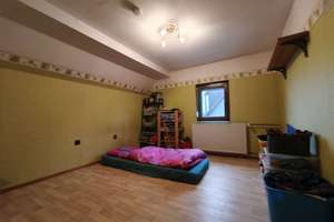 Großzügiges Wohnhaus mit 8 Zimmern und Dachterrasse – Die vollständige Adresse der Immobilie erhältst du vom Anbieter., 74363 Güglingen – Vorschaubild 15