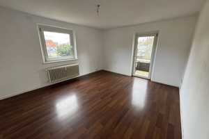 WG´s aufgepasst: 4-Zimmerwohnung in Prüfening, verfügbar ab sofort – Prüfeninger Straße 95, 93049 Regensburg – Vorschaubild 2