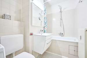 Charmante 3-Zimmer Wohnung mit Balkon und TG-Stellplatz – 40597 Benrath, Düsseldorf – Vorschaubild 9