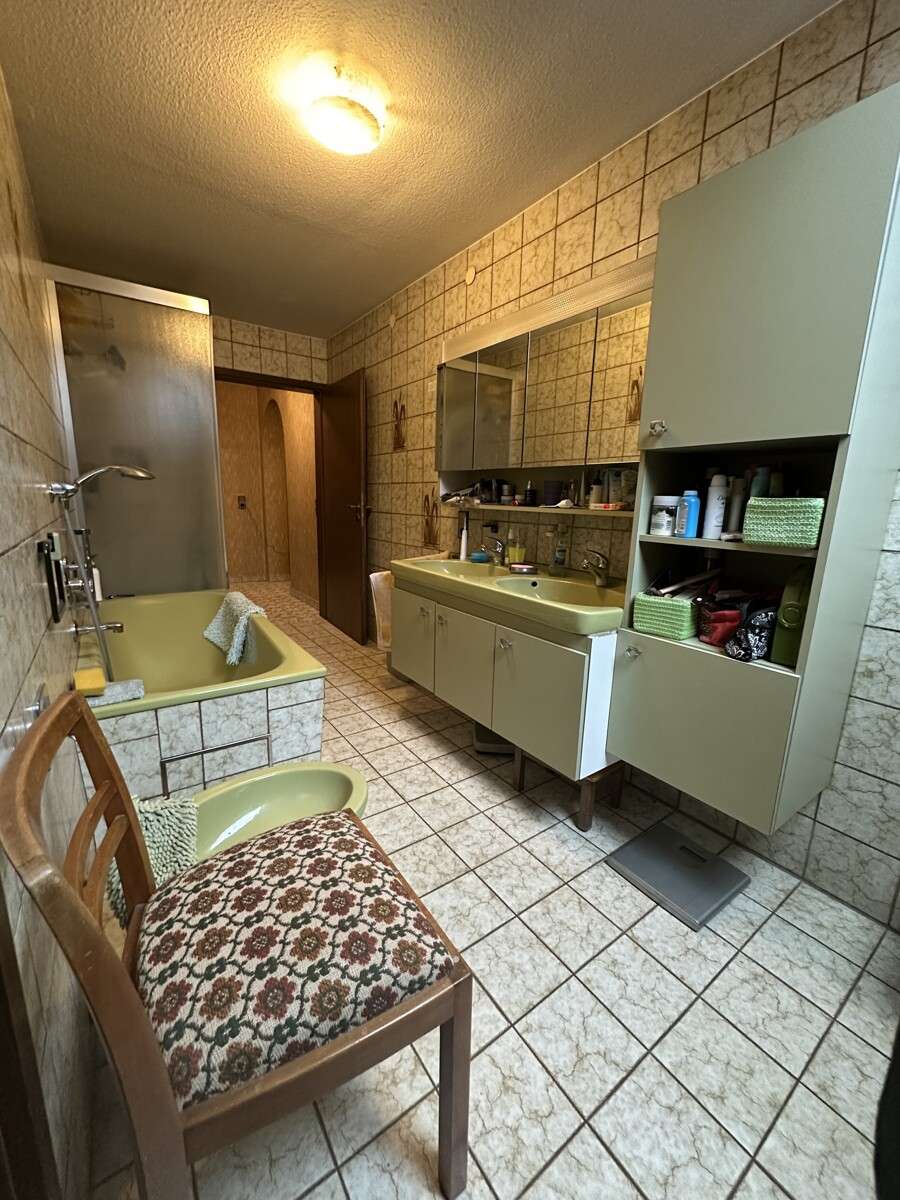 Immobilie in Ingelfingen - Raum zum Leben: Großes Einfamilienhaus mit Garage und viel Potenzial - Bild 7