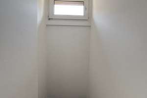 Düsseltal - 2 Raum Altbau Wohnung mit hohen Decken und Balkon – Ahnfeldstraße 83, 40239 Düsseltal, Düsseldorf – Vorschaubild 9