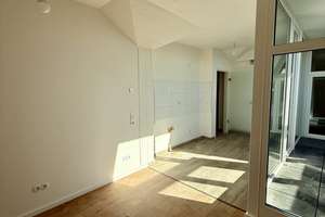 Tolle Wohnung mit EBK , Dachterrasse in guter Lage auf der  Elbinsel – Werner-Heisenberg-Straße 25, 39106 Alte Neustadt, Magdeburg – Vorschaubild 9