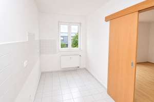 Charmante 3-Zimmer-Dachterrassenwohnung mit Stellplatz in München-Bogenhausen – Spilhofstraße 10, 81927 Oberföhring, München – Vorschaubild 10