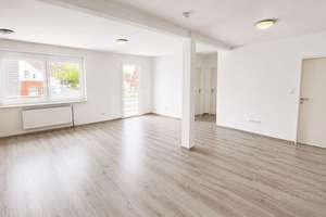 Helle 2-Zimmer-Wohnung mit Balkon & Gäste-WC in zentraler Lage von Friedeburg – Die vollständige Adresse der Immobilie erhältst du vom Anbieter., 26446 Friedeburg – Vorschaubild 2