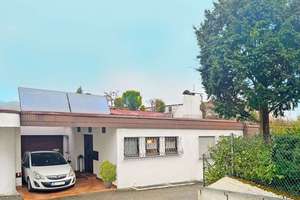 Stuttgart-Hoffeld: Herrlich - unverbaubarer Blick ins Ramstal - 1 Familienhaus mit Garten & Garage – Die vollständige Adresse der Immobilie erhältst du vom Anbieter., 70597 Hoffeld, Stuttgart – Vorschaubild 2