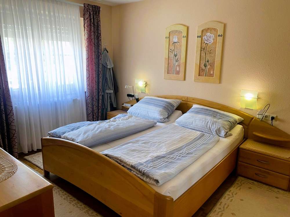 Immobilie in Meckenbeuren - Willkommen, zu Hause! Schöne 3-Zimmerwohnung 
mit Garage + Außenstellplatz in Meckenbeuren - Bild 4