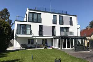 Top !!! – Neubau Grünruhelage - mit Balkon im Hamburger Westen von privat