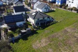 PROVISIONSFREI Wohnen mit Weitblick: Moderne Stadtvilla in unverbaubarer Feldrandlage von Wiesenbach – Die vollständige Adresse der Immobilie erhältst du vom Anbieter., 69257 Wiesenbach – Vorschaubild 5