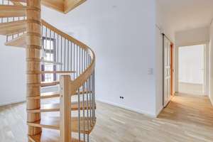 Rarität im Kiez: Hochwertige Dachgeschoss-Maisonette im Simon-Dach-Kiez – Die vollständige Adresse der Immobilie erhältst du vom Anbieter., 10249 Friedrichshain, Berlin – Vorschaubild 19