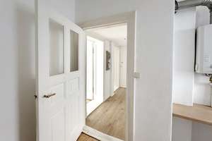 Bezugsfreie 2-Zimmer-Wohnung mit
Altbaucharme in Schöneberg – Kärntener Straße 4, 10827 Schöneberg, Berlin – Vorschaubild 12